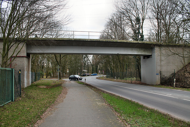 Werksbahnbrücke über der Frankfurter Straße (Voerde-Möllen) / 4.03.2017