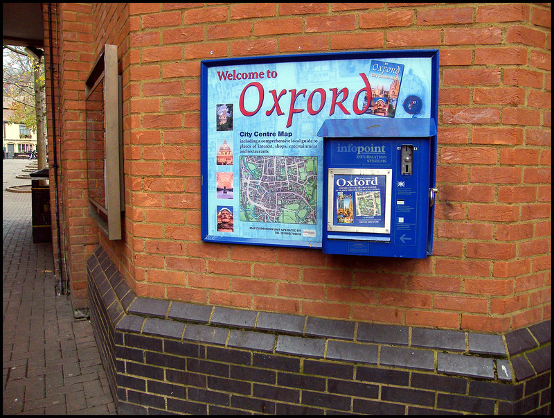 Oxford streetmap dispenser