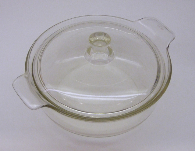 Baking Dish by Wagenfeld in the Museum of Modern Art, October 2010