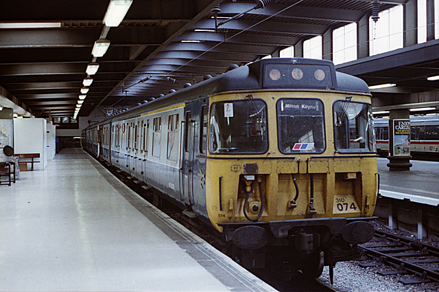 310074 @Euston (39)