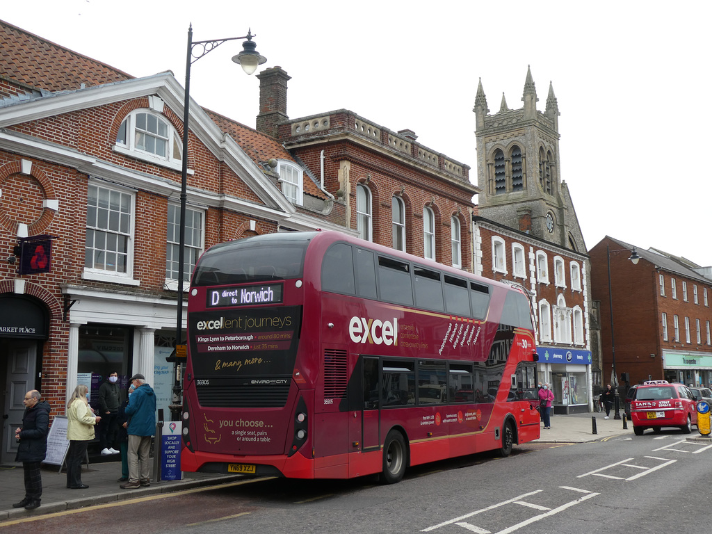 First Eastern Counties 36905 (YN69 XZJ) in East Dereham - 28 Sep 2020 (P1070820)