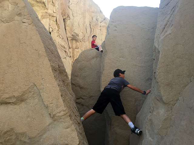 Calcite Mine Slot Canyon Hike (0703)