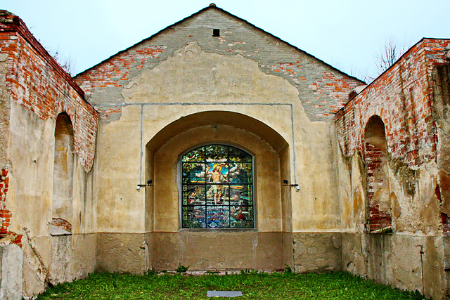 Stavenow, Kirchenfenster