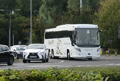 Klarners Coaches YN69 XWM at Fiveways, Barton Mills - 26 Aug 2023 (P1160195)