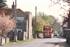 Eastern Counties VR206 (XNG 206S) in Barton Mills – May 1992 (159-10A) Eastern Counties VR206 (XNG 206S) in Barton Mills – May 1992 (159-10A)
