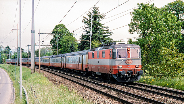 950000 Tolochenaz Re420 SwissExpress