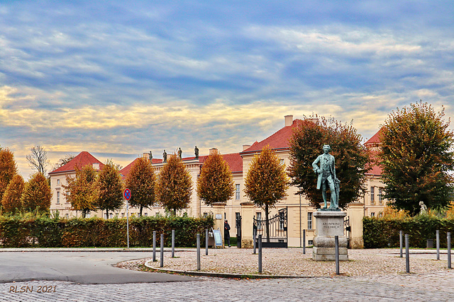 Kronprinz Friedrich vor Schloss Rheinsberg