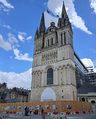 La cathédrale , Saint Maurice ,  d’Angers (49) , en travaux