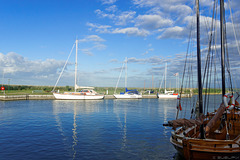 Hafen Ahrenshoop - am Saaler Bodden (© Buelipix)