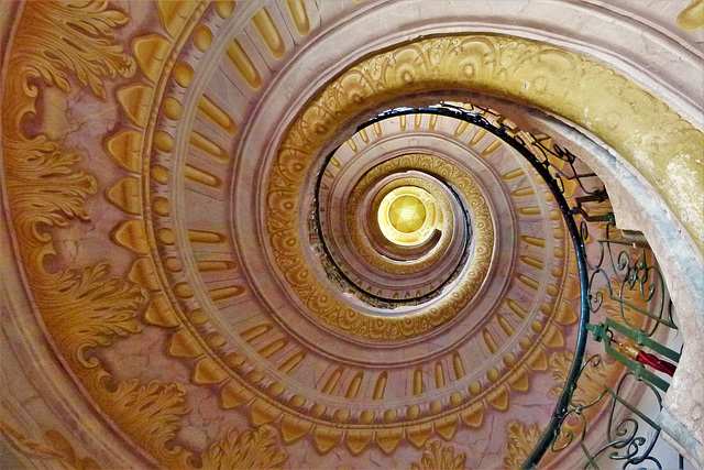 Treppe links rum aufwärts im Stift Melk