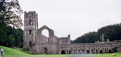 Yorkshire, Fountains Abbey (Scan from Oct 1989)