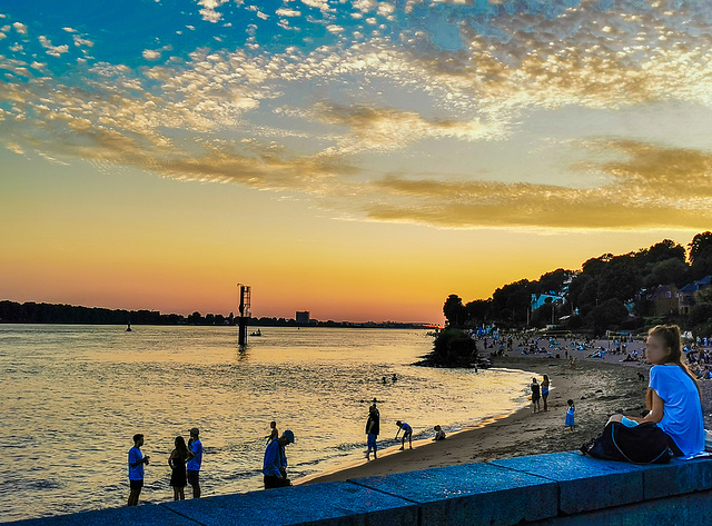 Goldene Stunde an der Elbe / Golden Hour at the River (270°)