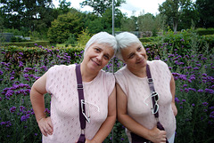 Ne vous mariez jamais avec des jumelles siamoises . Par gentillesse j'ai  essayé de les séparer à l'aide d'une scie de boucher , et bien j'ai eu droit à des remarques désobligeantes ..