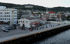 Waiting for Hurtigruten