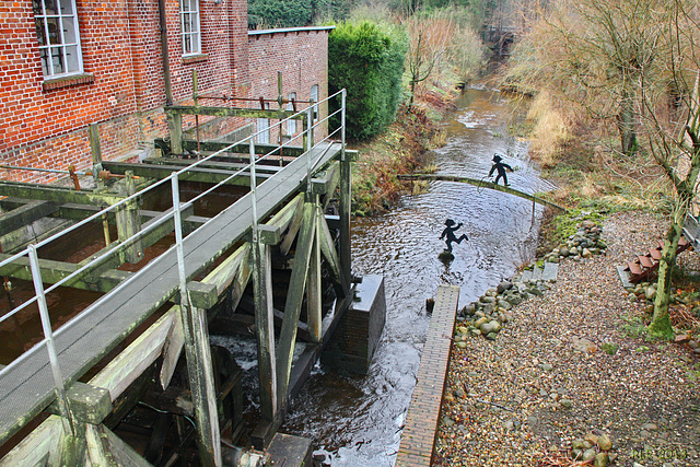 Barmstedt, Max+Moritz an der Rantzauer Wassermühle