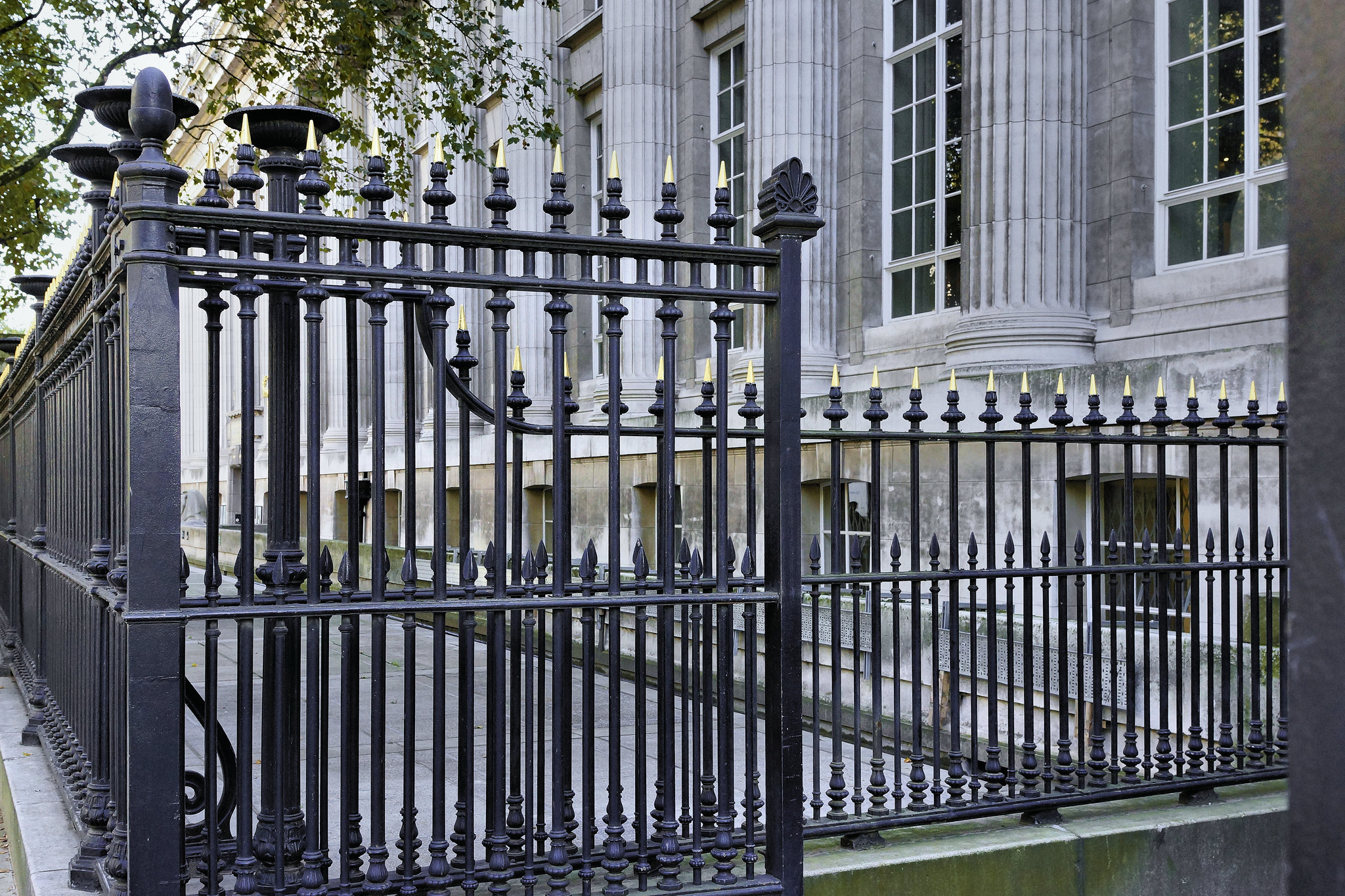 Reaching for the Top – British Museum, Montague Place, Bloomsbury, London, England