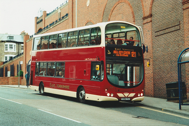 East Yorkshire 708 (YX06 FET) (YX06 CXJ) in Scarborough - 14 May 2006 (558-0A) East Yorkshire 708 (YX06 FET) (YX06 CXJ) in Scarborough - 14 May 2006 (558-0A)