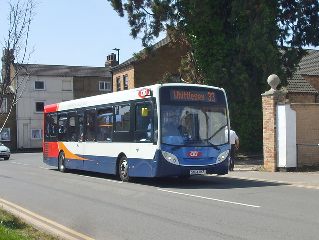 DSCF1949 Stagecoach East (Cambus) 37217 (SN64 OKS) in Whittlesey - 20 May 2018