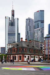 Eine Stadt, zwei Welten - One city, two worlds