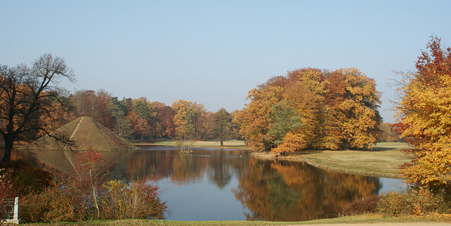 Grab-Pyramide Fürst Pücklers im Park Branitz