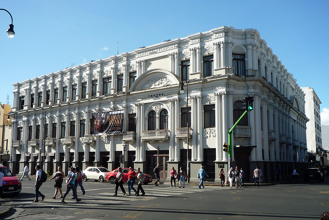 Teatro Popular Melico Salazar