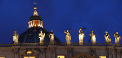 zur blauen Stunde im Vatikan (© Buelipix)