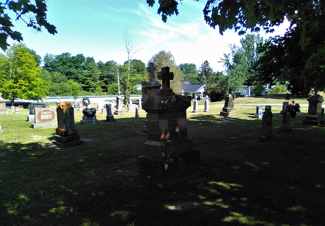 Jardin funéraire / Funerary garden (Ontario)