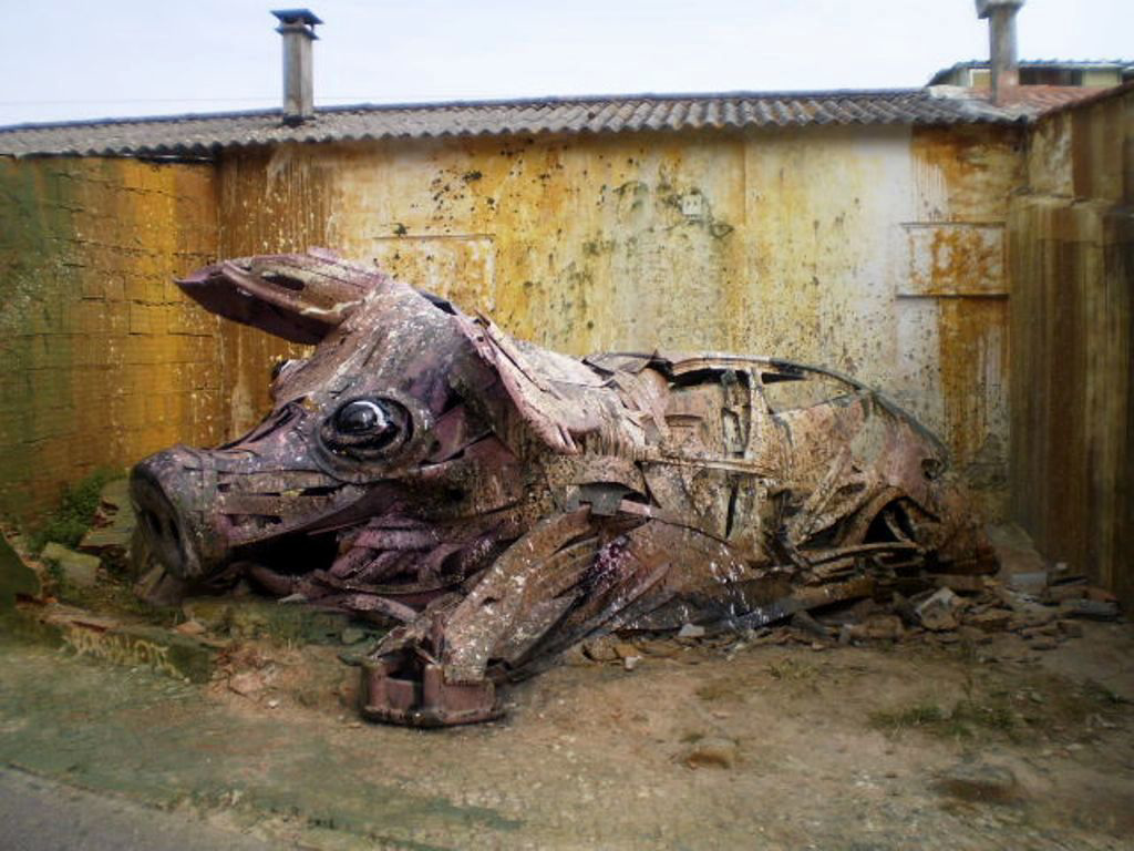 Pig, by Bordalo II.