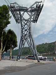 Talmast der Seilbahn über den Rhein in Koblenz