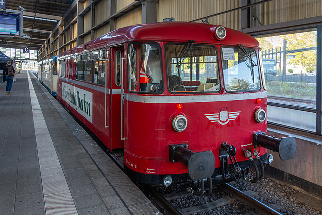 VT 98 (Uerdinger Schienenbus) im Chemnitzer Hbf