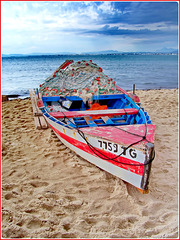 Hammamet : piccola barca con tremaglio