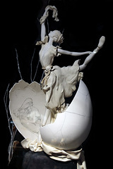 Les Danseuses - Cette sculpture est entièrement réalisée en sucre sculpté et poli .