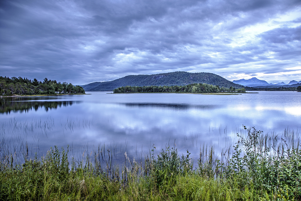 Norway. Hamarøy. Brennvikvatn.  201408 ... ♫ ♪ ♪ ♫