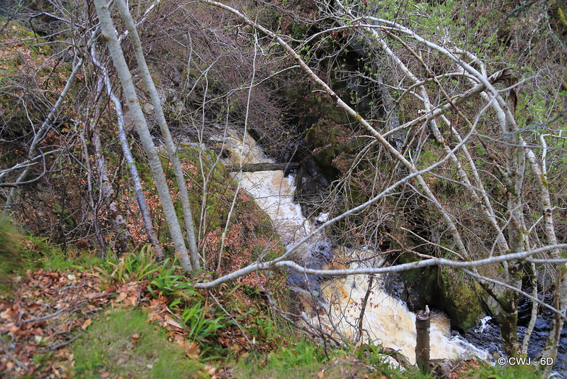 Looking over the cliffs to the Dorback Falls