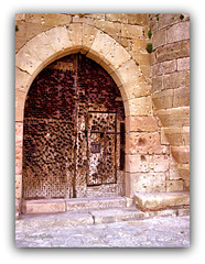 Puerta del castillo de Pedraza