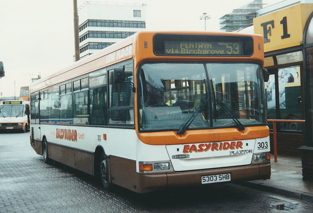 Cardiff Bus 303 (S303 SHB) in Cardiff – 26 Feb 2001 457-20A