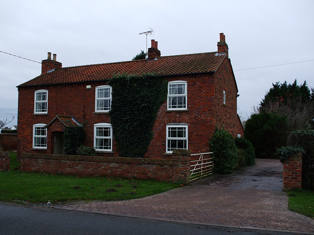 Thorpe-on-the-Hill: Poultry Farm, Station Road 2011-12-11