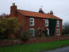 Thorpe-on-the-Hill: Poultry Farm, Station Road 2011-12-11