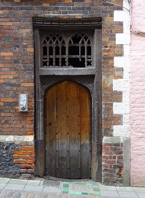 #45 - Amelia Heath - Old door - 15̊ 3points