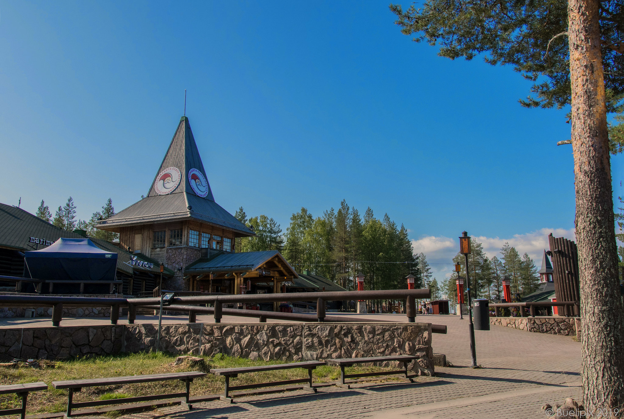 beim Polarkreis in der Nähe von Rovaniemi (© Buelipix)