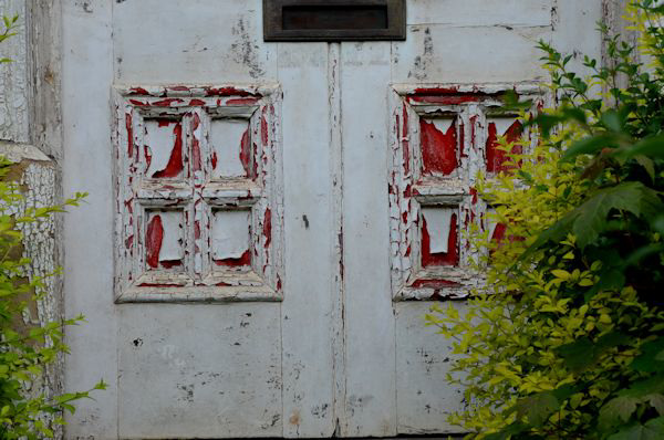 Peeling door