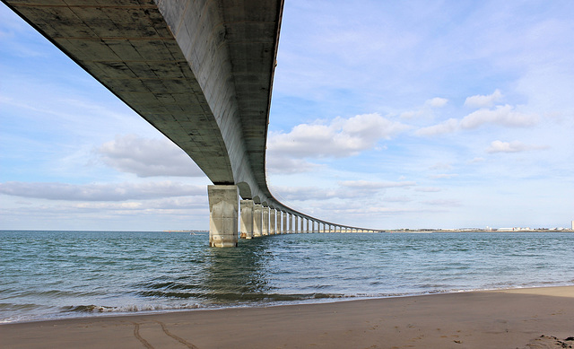 Pont reliant l'Ile de Ré au continent (17) 25 septembre 2015.