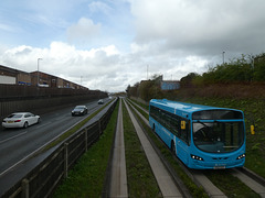 Arriva 3958 (KX12 GZV) on the Luton-Dunstable Busway - 14 Apr 2023 (P1150008)