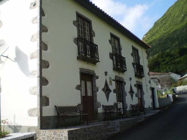 Roadside house (1887).