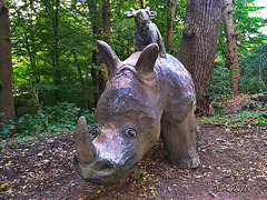 Nashornskulptur im Schweriner Zoo