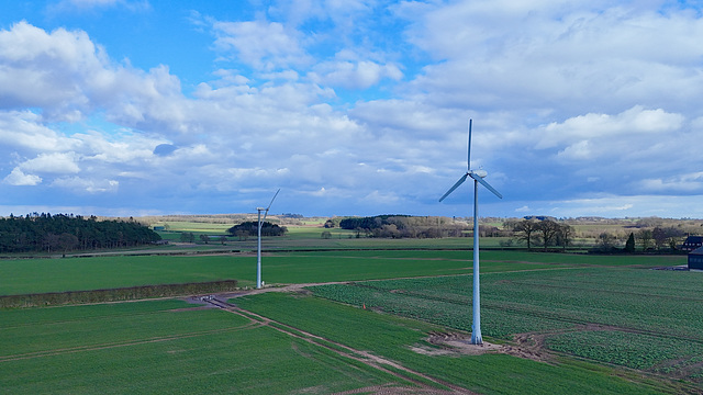 Wind turbines, Woodcote