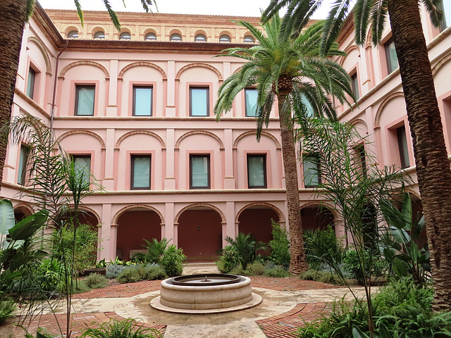 Valencia: Museo San Pío V, 4