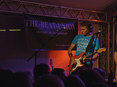 ... raeding out his musical memory ... ... raeding out his musical memory ...