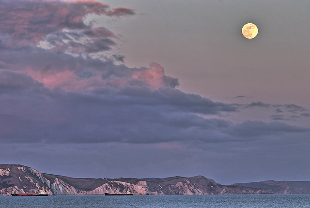 monjasaeMoon hdr