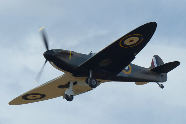 Spitfires at Lee (2) - 25 July 2016